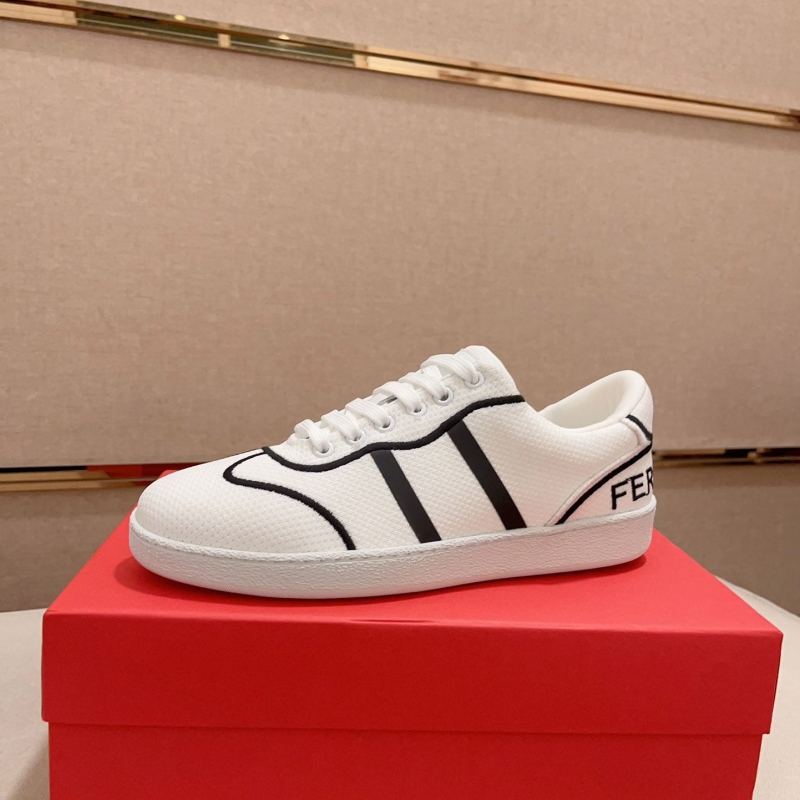 G*u*i casual shoes
